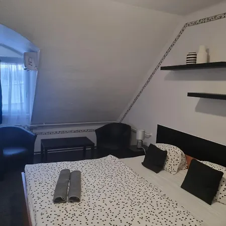 Bed & Breakfast Romantik Etterem - Panzio 3*