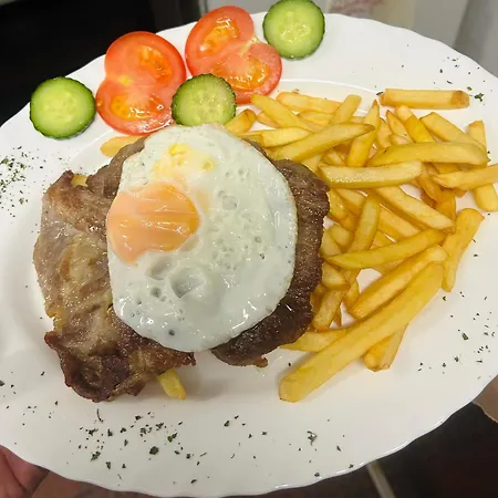 Romantik Etterem - Panzio 3*