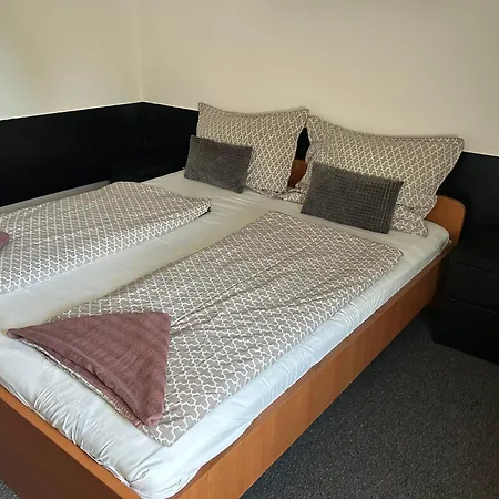 Romantik Etterem - Panzio Tatabánya