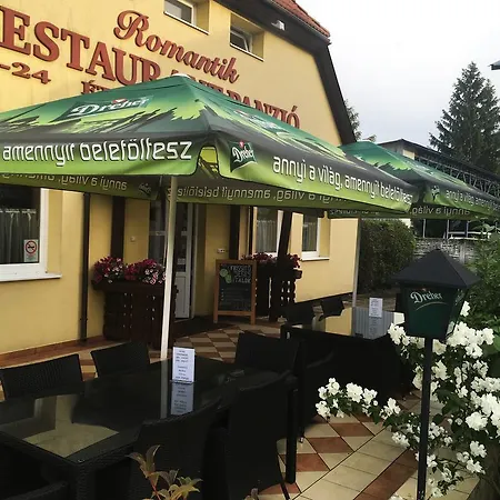Bed & Breakfast Romantik Etterem - Panzio 3*