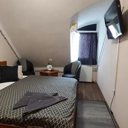 Romantik Etterem - Panzio 2*