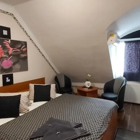 Romantik étterem - Panzió Panzió Tatabánya