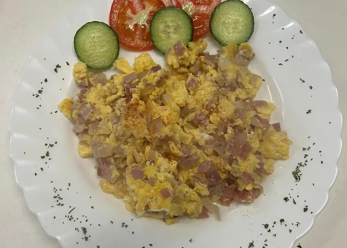 罗曼蒂克艾滕姆酒店 - 潘兹奥 住宿加早餐酒店 塔塔班亚