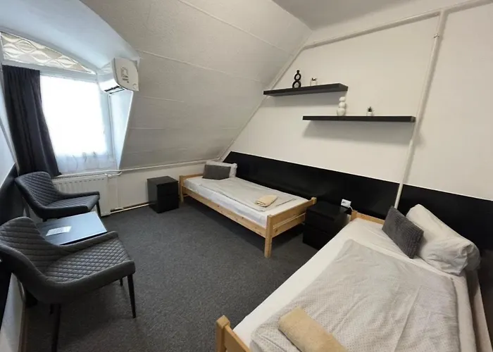Romantik Etterem - Panzio B&B Tatabánya