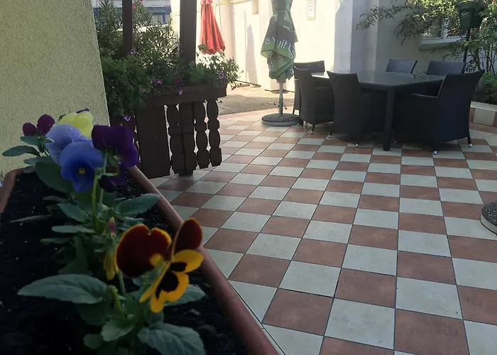Romantik Etterem - Panzio 3*