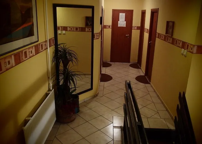Romantik Etterem - Panzio Nocleg ze śniadaniem Tatabánya